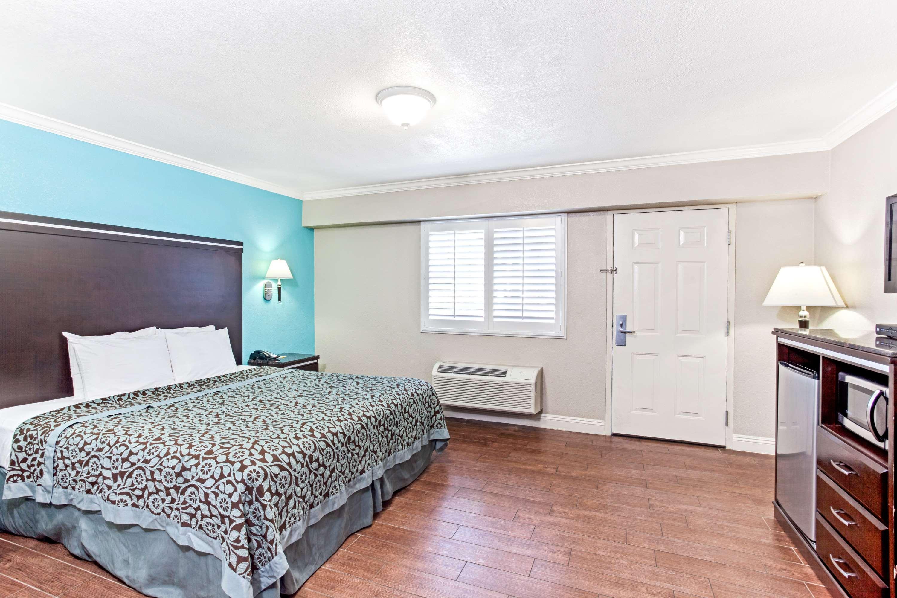Cabana Inn & Suites Long Beach Extérieur photo